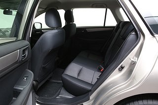 Kombi Subaru Outback 16 av 21