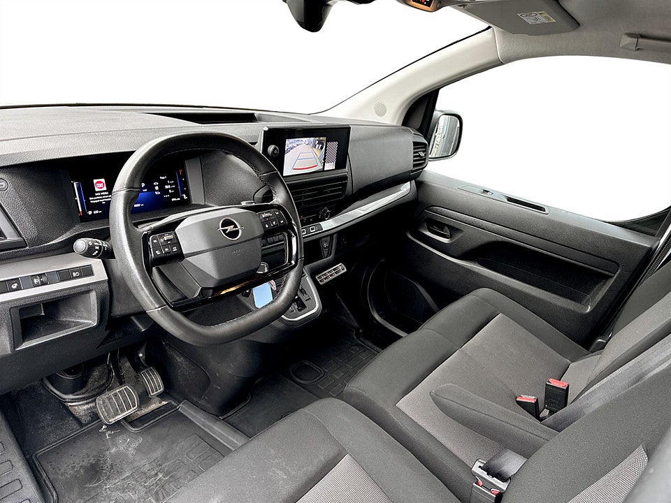 Bild på Opel Vivaro Business 2.0 BHDi 145hk Aut L3 B-KAMERA WEBASTO