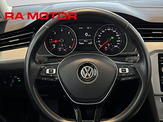 Kombi Volkswagen Passat 15 av 27