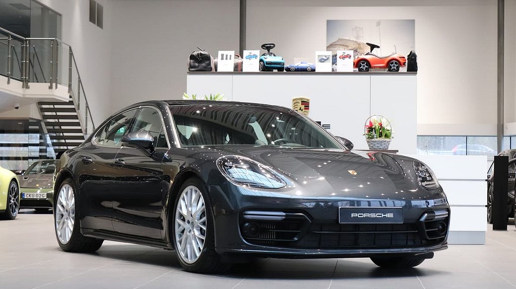 Porsche Panamera 4 E-Hybrid Sportavgassystem/SportDesign-paket/Adaptiv farthållar