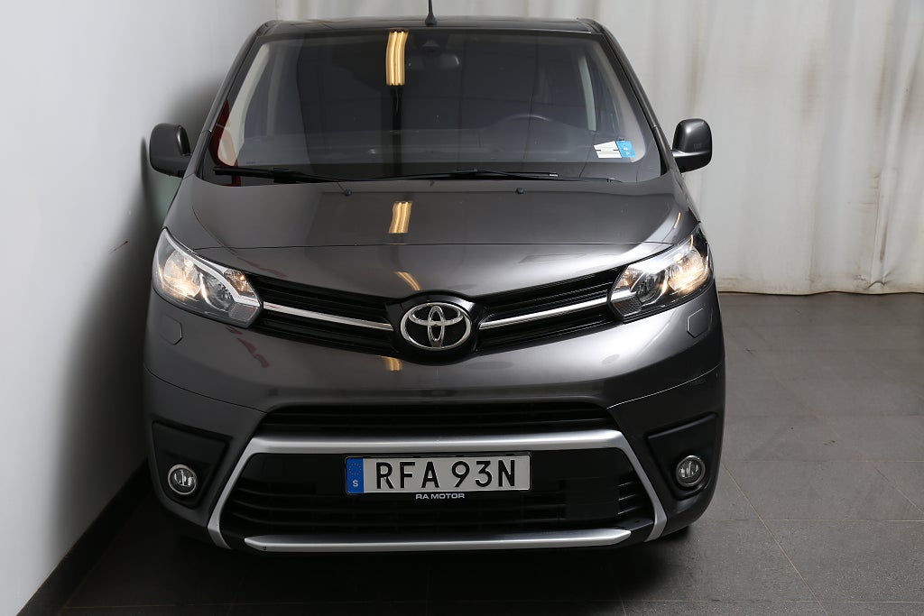 Toyota Proace Verso 2,0 D-4D 144hk Aut 9-sits Värmare Drag Leasbar