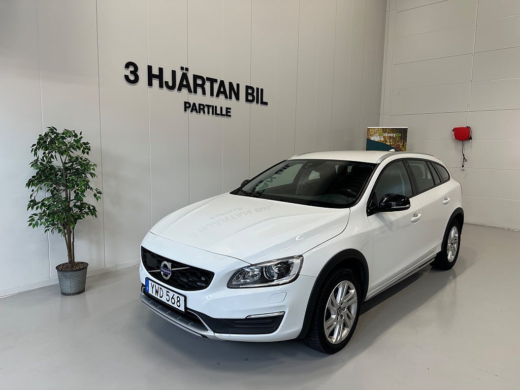 Volvo V60 Cross Country D3 Classic Plus I Sensorer I Nyservad I Avdragbar MOMS