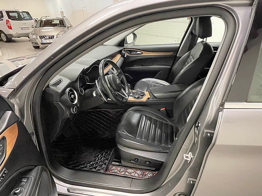 Alfa Romeo Stelvio 2,0T 280Hk Automat