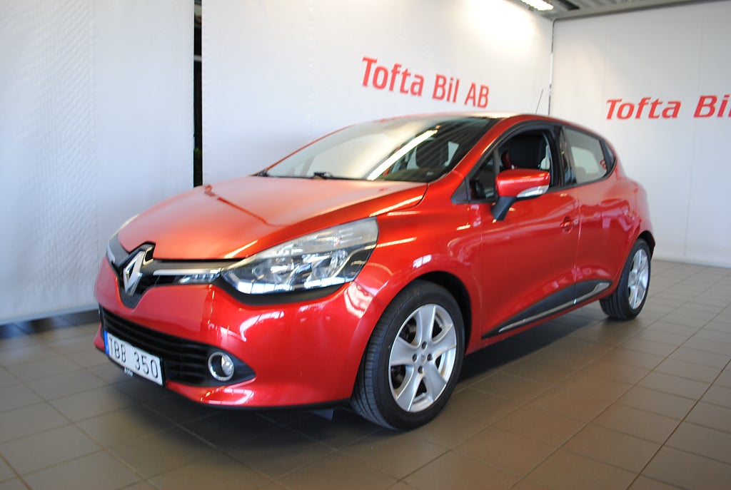 Renault Clio 90hk 10800 Mil 0- kontant