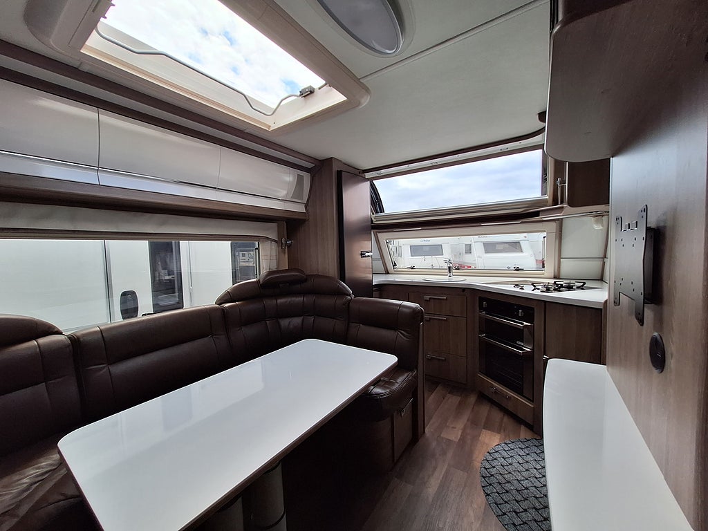 Kabe Imperial 630 ETDL FK KS Långbädd, Dusch, AC, Nytt Tält