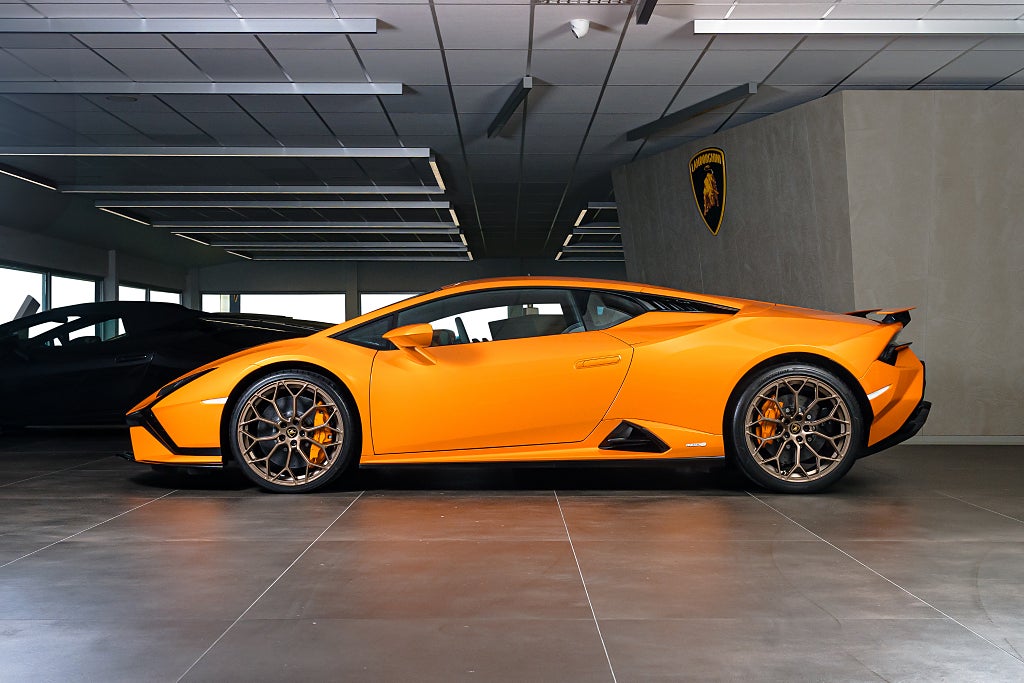 Gallery image 2 of 17