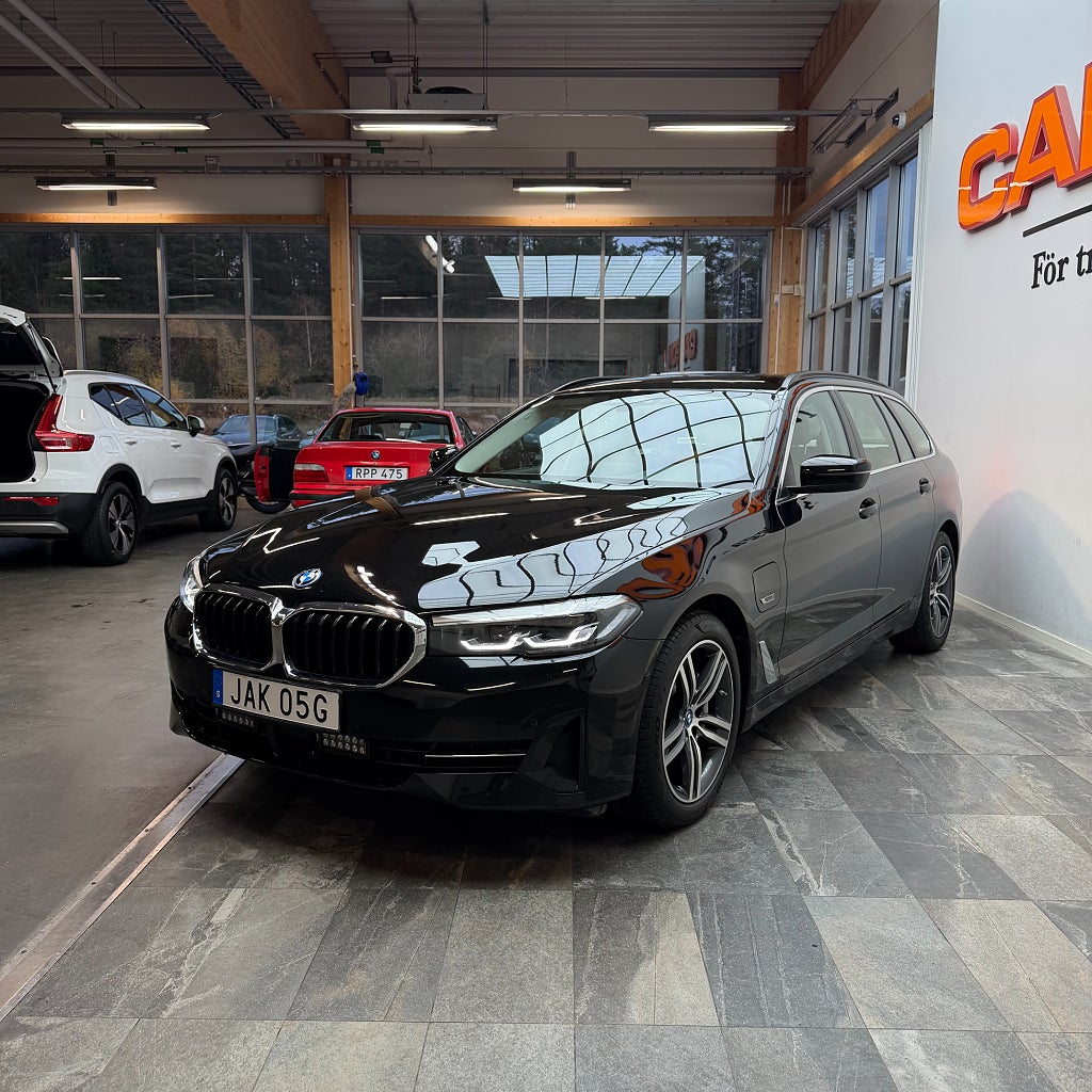 BMW 530e xDrive Touring Steptronic HiFi Carplay Backkamera Drag