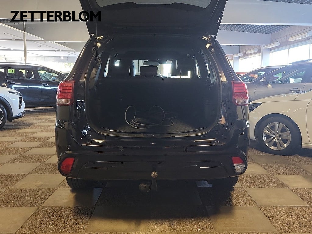 Kombi Mitsubishi Outlander 6 av 12
