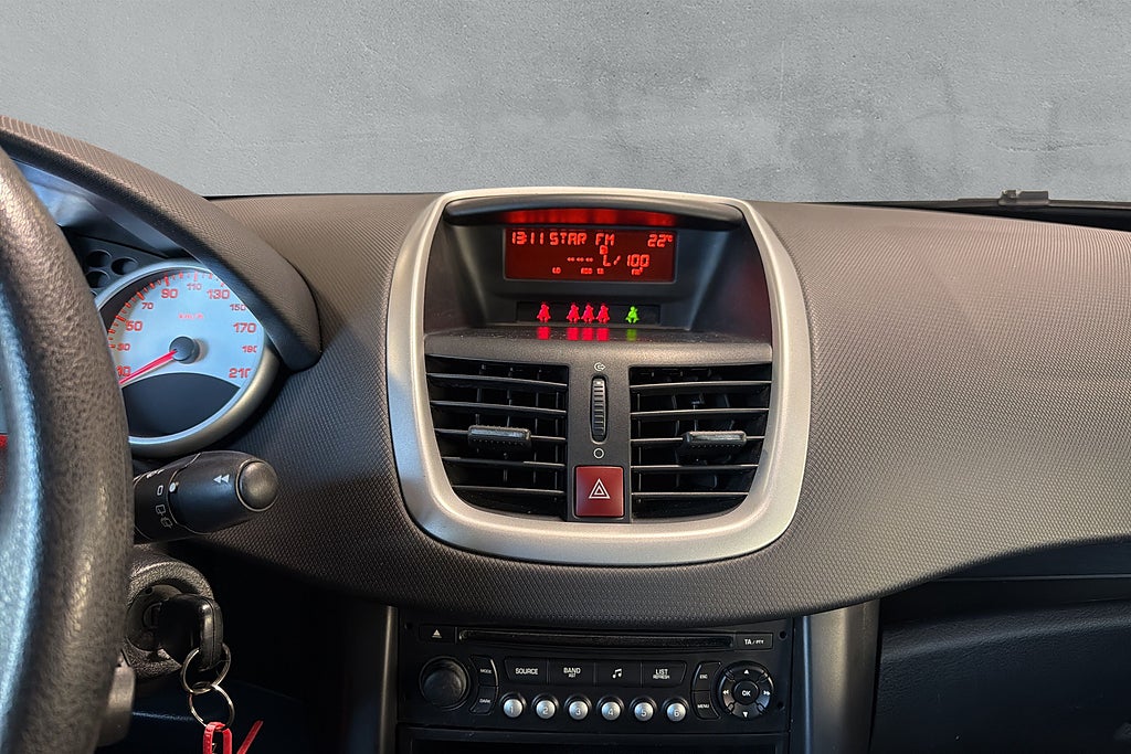 Peugeot 207 5-dörrar 1.4 Levereras Nybesiktigad
