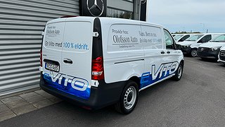 Transportbil - Skåp Mercedes-Benz eVito 13 av 20