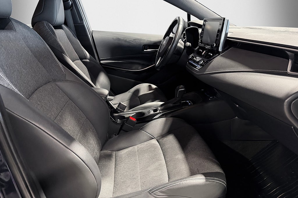 Toyota Corolla Touring Sports Hybrid Style Drag Teknikpkt Garanti 2021