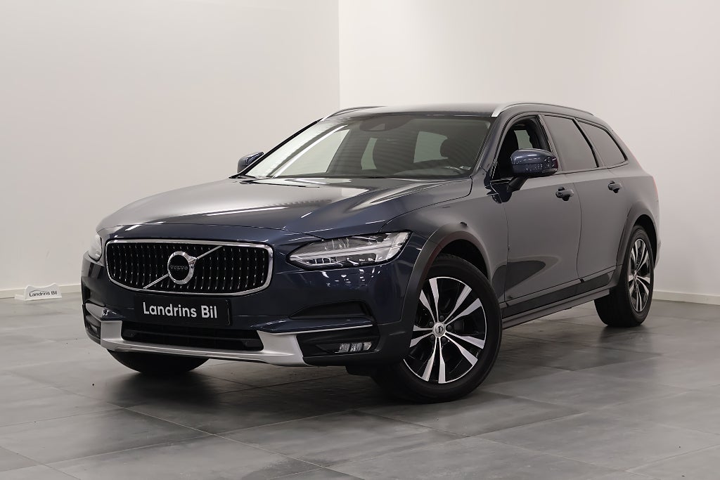 Volvo V90 Cross Country D4 AWD Momentum DRAG V-Hjul Nyservad Nybes. 