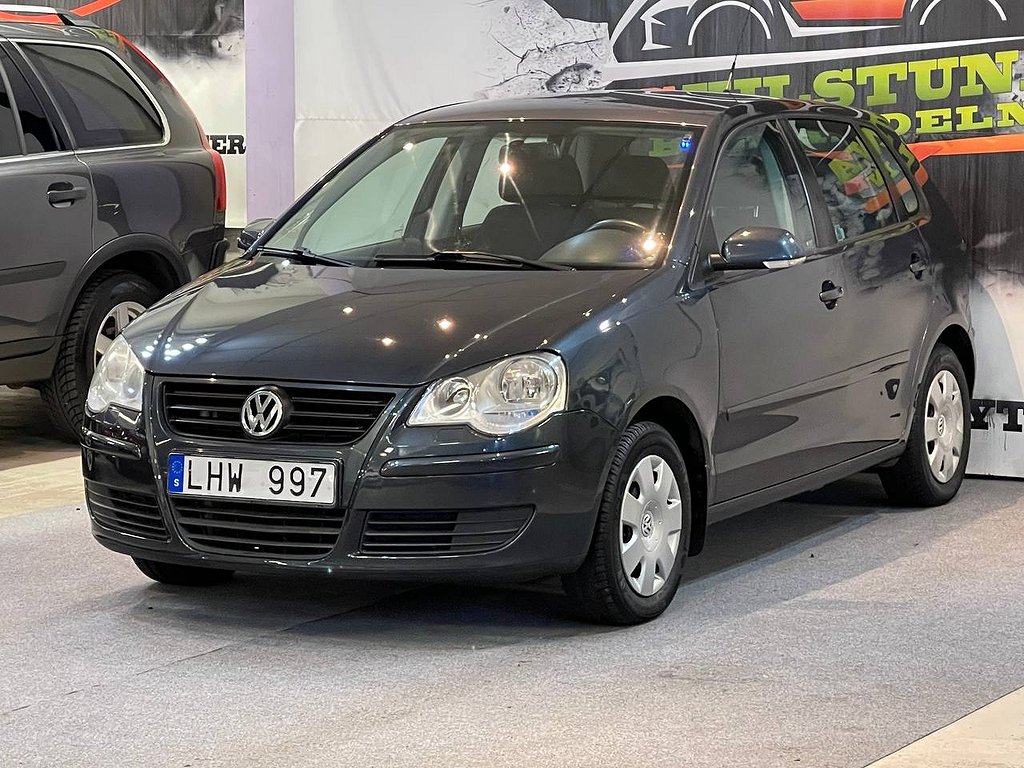 Volkswagen Polo 1.4 ( 10000 MIL )  NY BESIKTAD NY SERVAD
