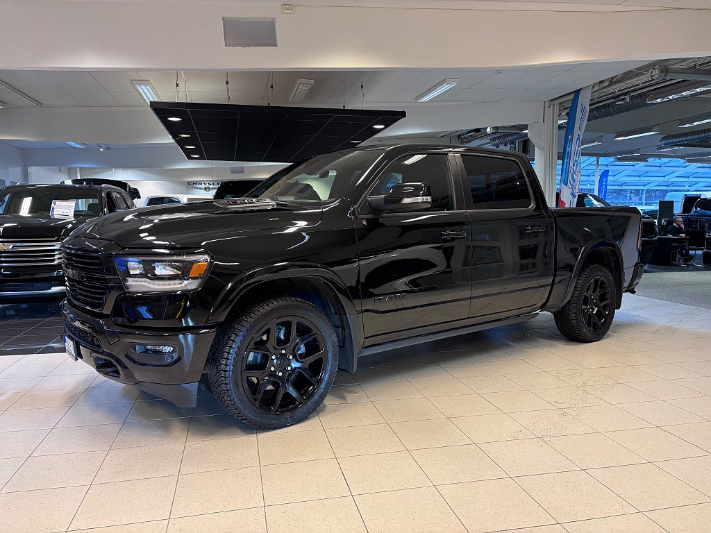 RAM 1500 Laramie Night 5.7 V8 HEMI 
