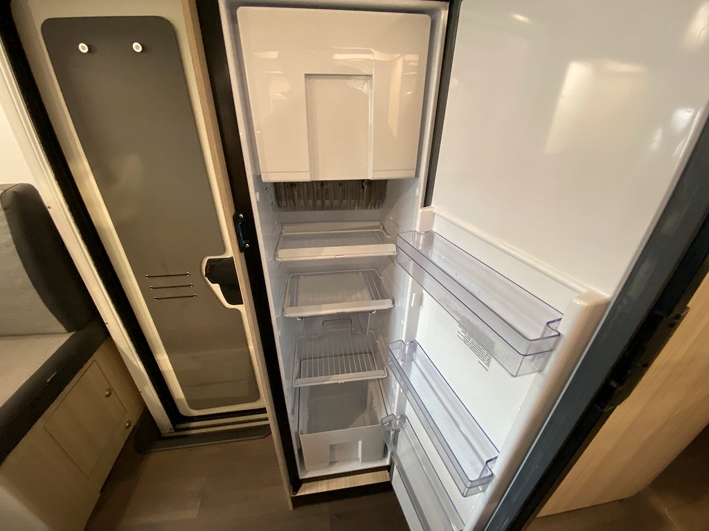 Sun Living S 75 SC / B-körkort / Auto 9-vxl / Solcell / Taksäng - Sun Living
