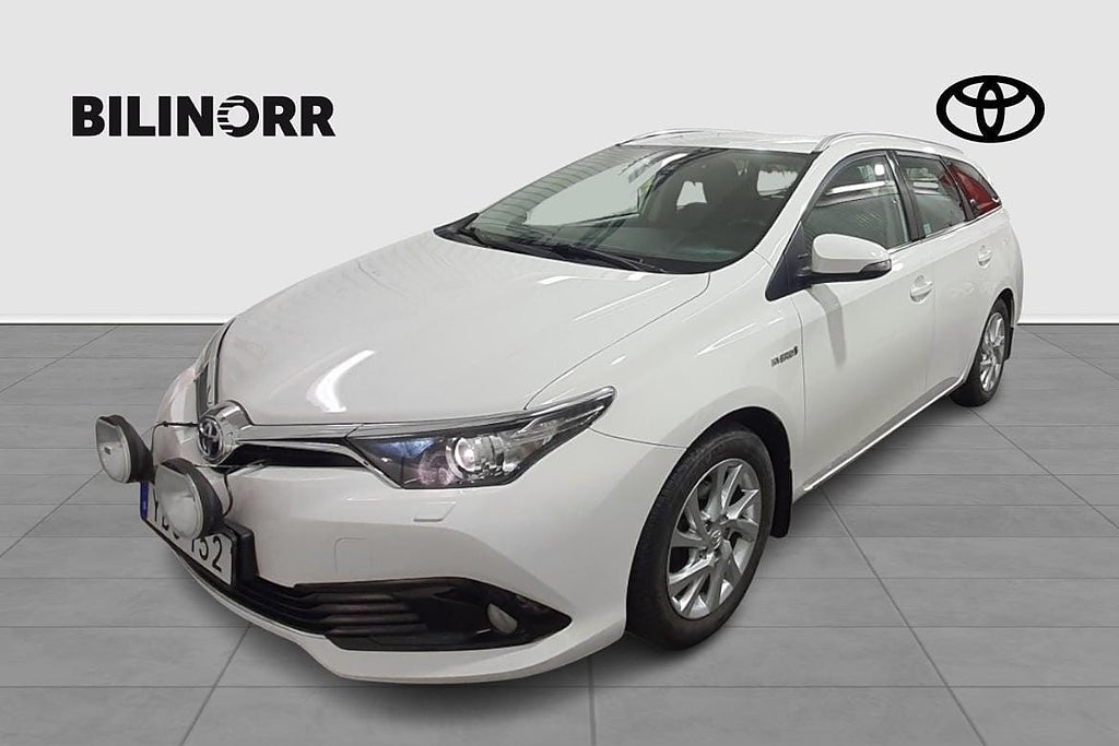 Toyota Auris 1,8 HSD TS ACTIVE V-HJUL