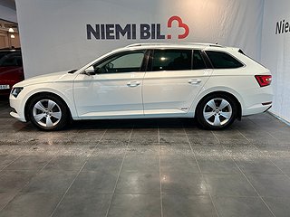 Skoda Superb Kombi 2.0 TDI 4x4 Business L&K Kamera & Värmare