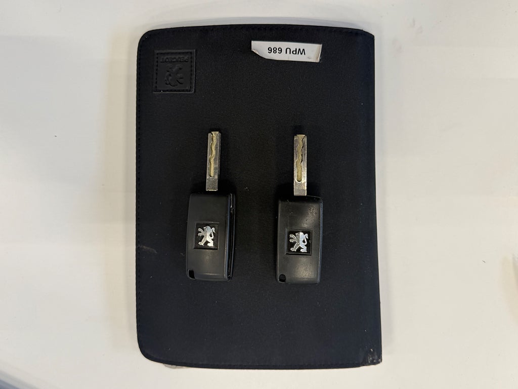 Peugeot 3008 1.6 HDi FAP Panorama HUD 2 Ägare V-Hjul - miniatyr 27