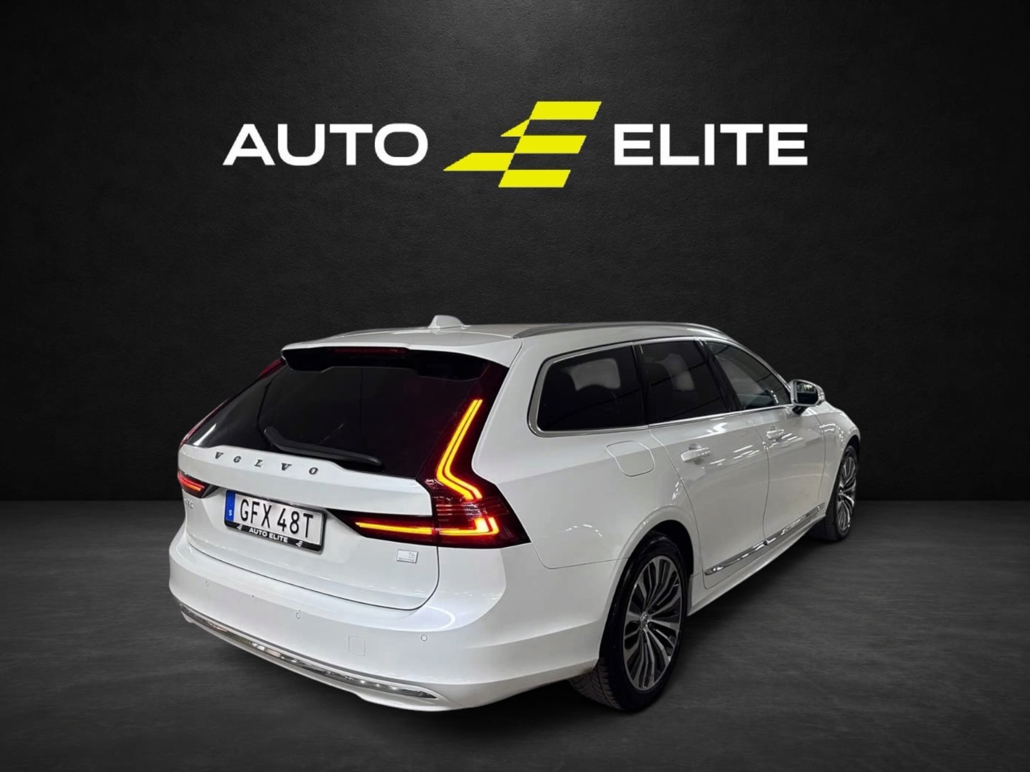 Volvo V90 Recharge T6 AWD INSCRIPTION 2023, bild 5/64