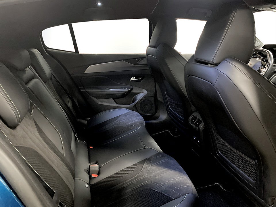 Bild på Peugeot 408 GT PHEV 225hk Aut B-KAMERA CARPLAY DRAG MASSAGE