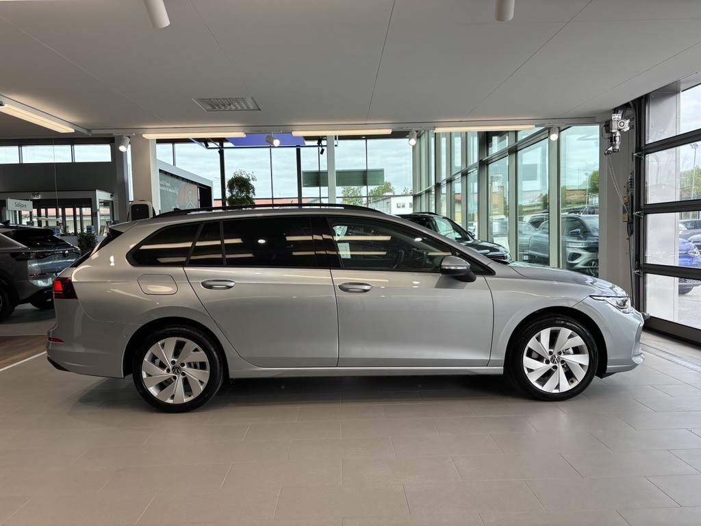 Volkswagen Golf VIII SC 2026, bild 7/10