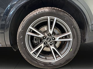 Audi Q5 40 TDI quattro Aut S line Sport Ed Drag Dvärm S/V-hjul – bild 14