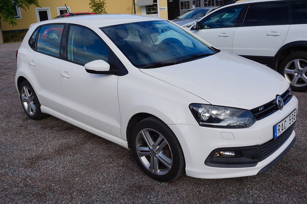 Volkswagen Polo 5-dörrar 1.2 TSI R-Line M-värmare 7600mil