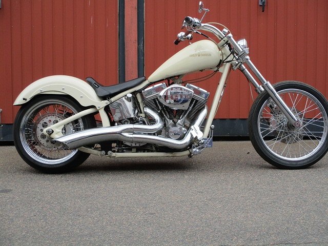 Harley-Davidson Cream Custom Chopper 