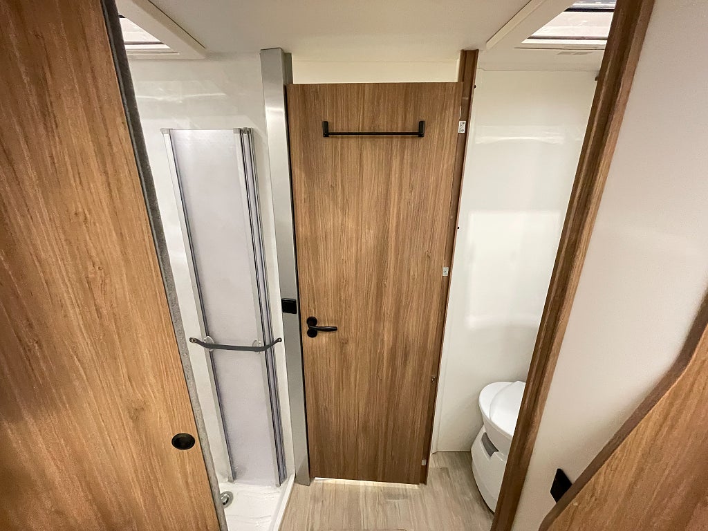 Pilote P 740 GJ / Solcell / B-körkort / Automat /  - Pilote