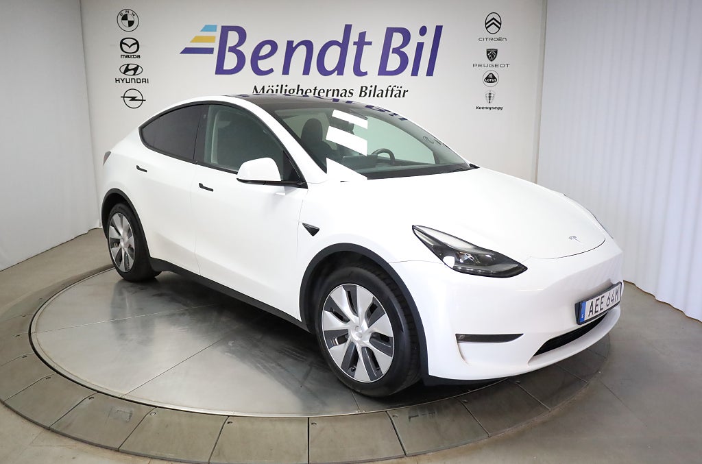 Tesla Model Y Long Range AWD  1 ägare / Leasebar / Dragkrok