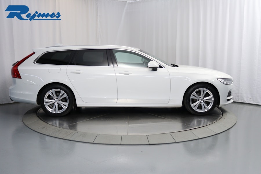 Volvo V90 D4 Momentum SE II 2020, bild 3/48