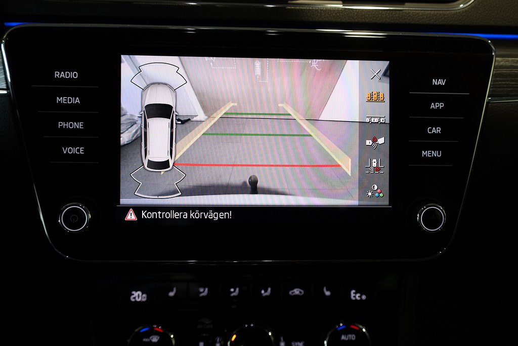Skoda Superb iV Kombi 1,4 Plug-in Hybrid Style Navi Drag 2022