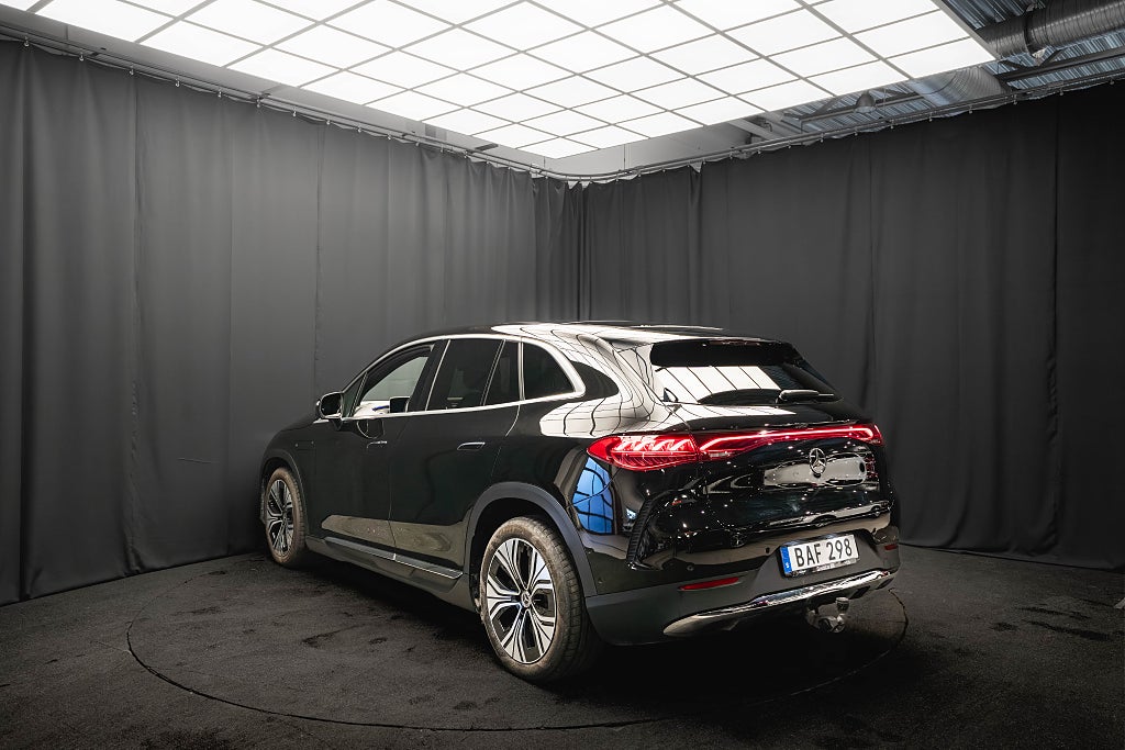 Mercedes-Benz EQE SUV 350 4M LUFT DRAG 360° DISTRONIC ELSTOL MINNE MOMS