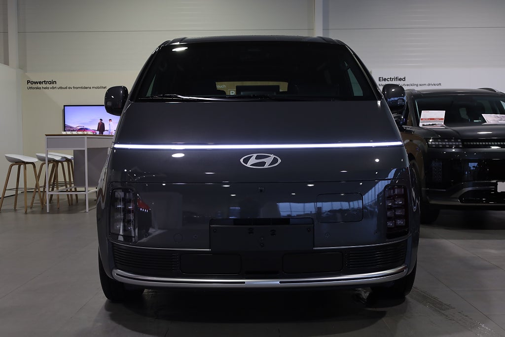 Hyundai Staria Calligraphy 7-sits 84kWh 430km räckvidd WLTP 2027