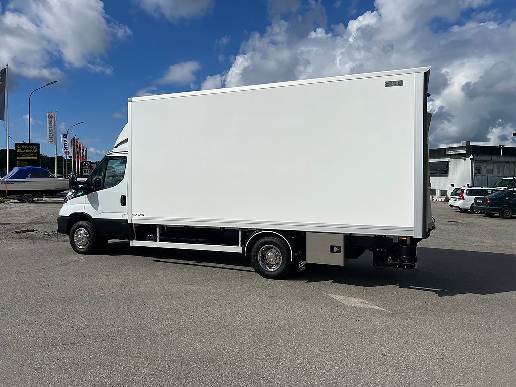 Iveco Daily 72C14G A8 CNG Skåpbil med Z-Lift