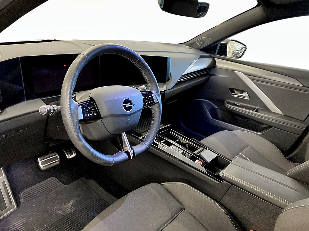 Bild på Opel Astra ST GS 1.2 PT 130hk Aut - 360-KAMERA, CARPLAY, NAVI