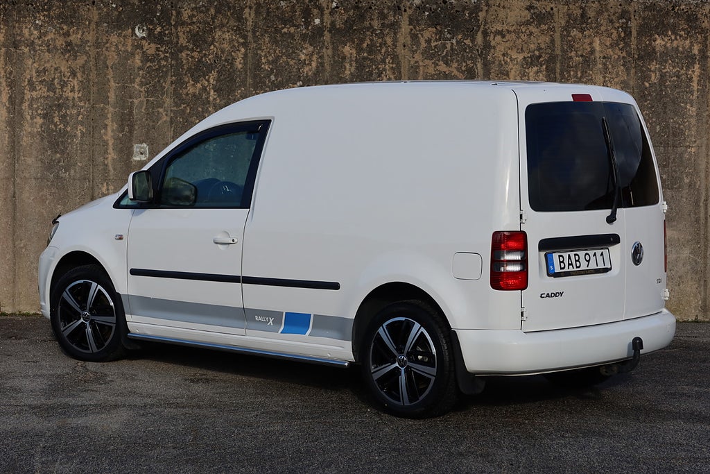 Volkswagen Caddy 1.6 TDI DSG Rally X Edition Specialutgåva Värmare Drag