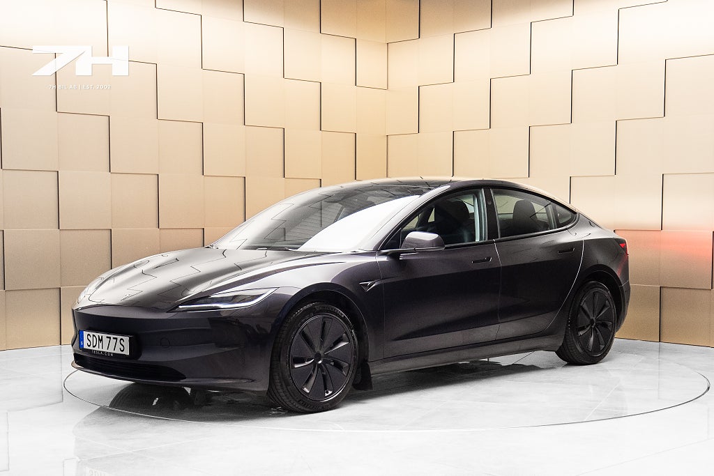 Tesla Model 3 Long Range AWD Highland / 360° / Pano / Moms