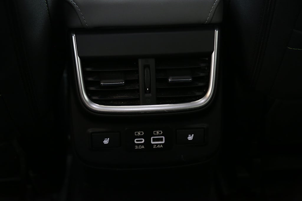 Subaru Outback 2,5i XFuel Field AWD Aut Bränslevärmare Drag 2024