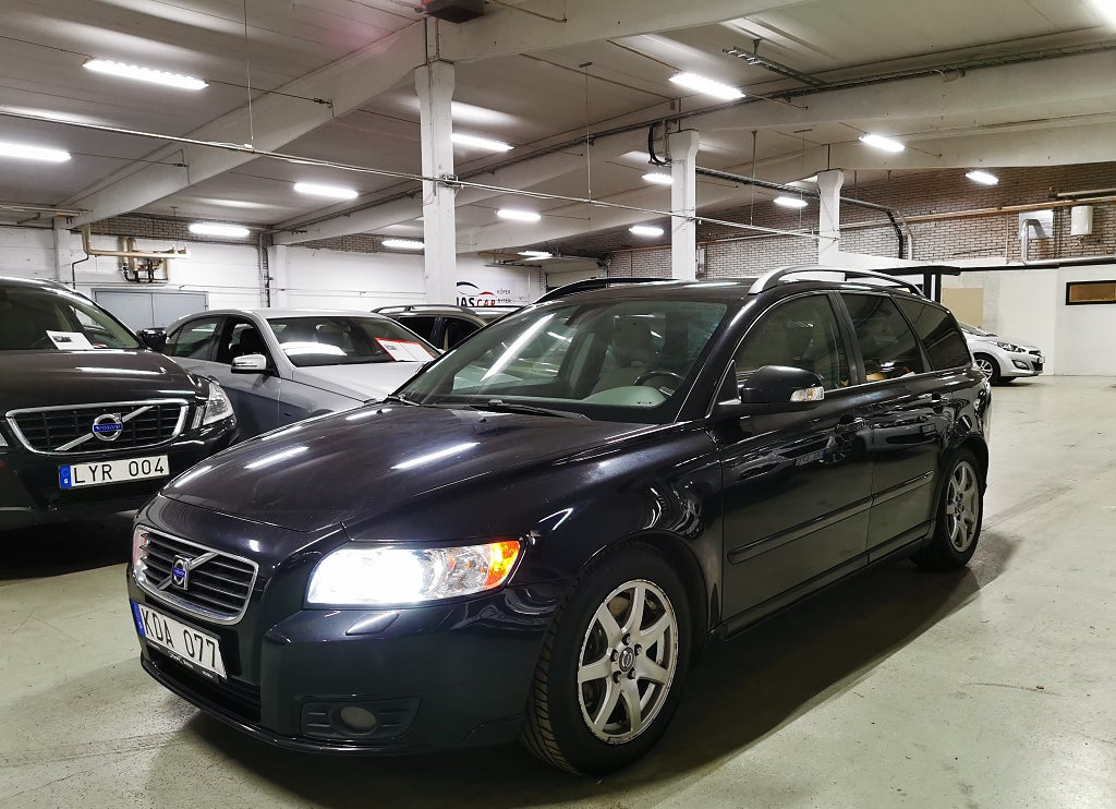 Volvo V50 2.0 D Powershift Momentum Euro 4 &Nybesiktad &Nyservad 