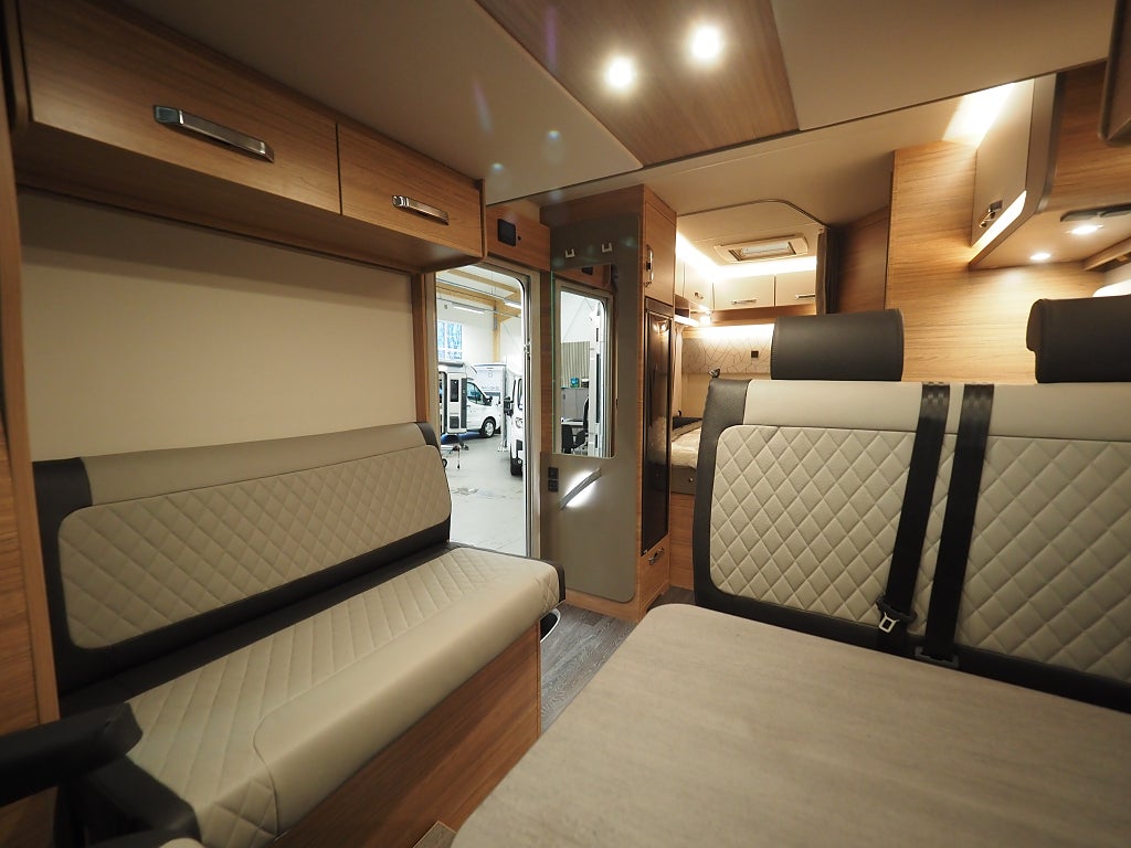 Weinsberg CaraSuite 650 MF AUT | 3500kg | Loungepaket | 2026