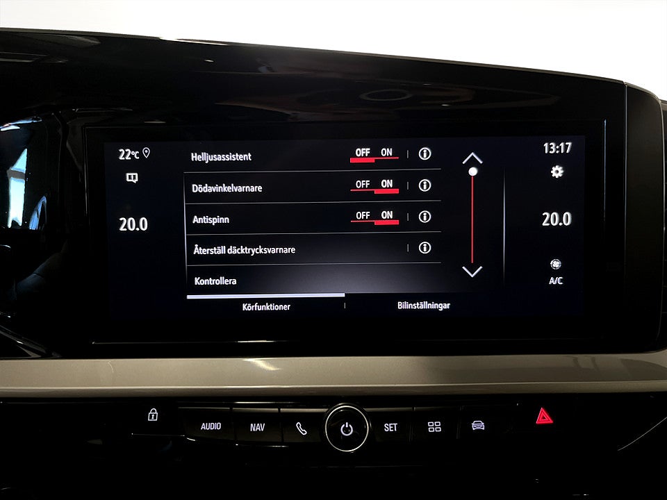 Bild på Opel Mokka Ultimate 1.2 PT 130hk Aut B-KAMERA CARPLAY