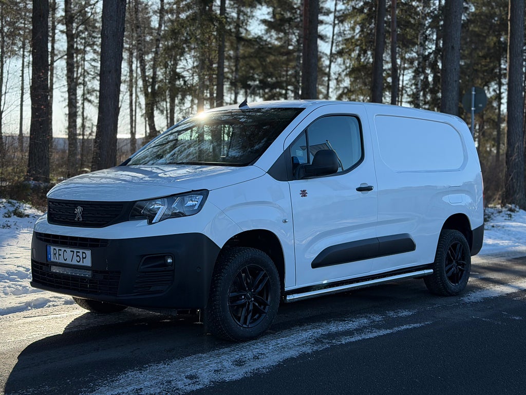 Peugeot Partner Dangel 4x4 L2 /Drag/Leasbar/Värmare/Nyserv