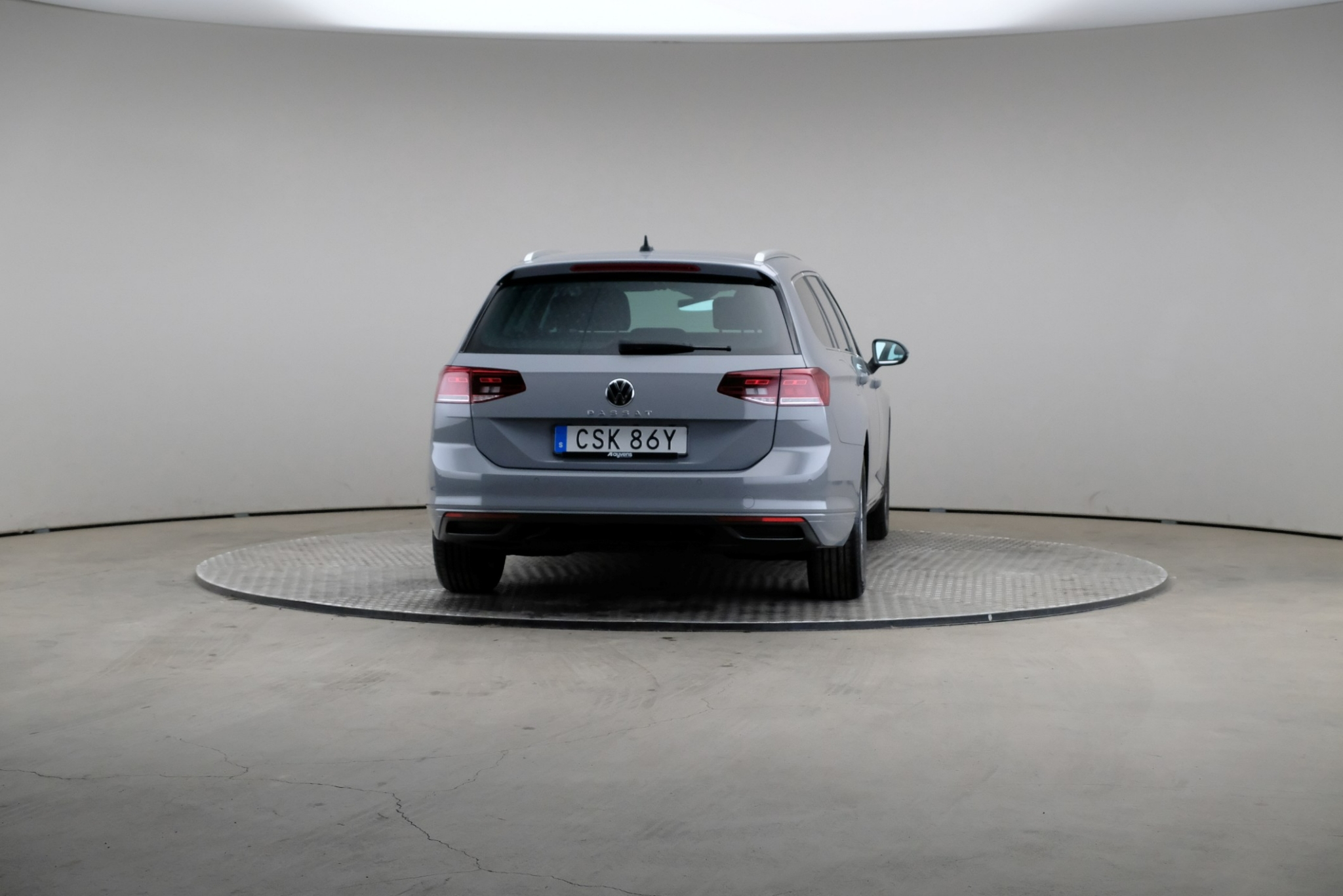 Volkswagen Passat 2023, bild 2/10