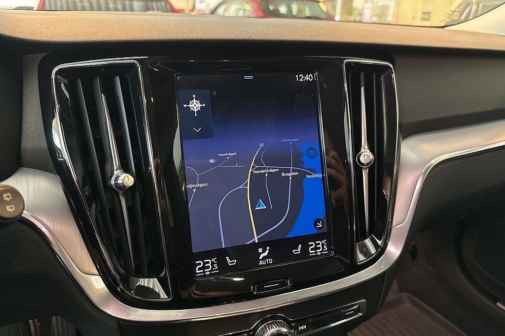 Volvo V60 Cross Country D4 AWD Geartronic Advanced SE II Kamera Drag Värmamare miniatyr 7
