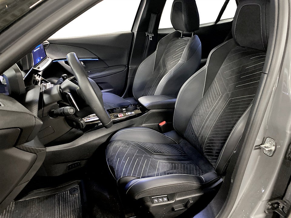 Bild på Peugeot 2008 GT Hybrid 145hk Aut B-KAMERA CARPLAY