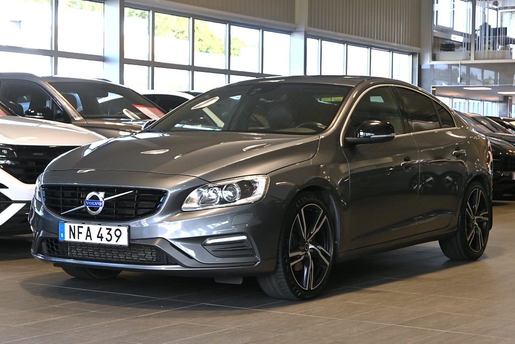 Volvo S60 T3 R-Design Navi Taklucka Värmare 19tum