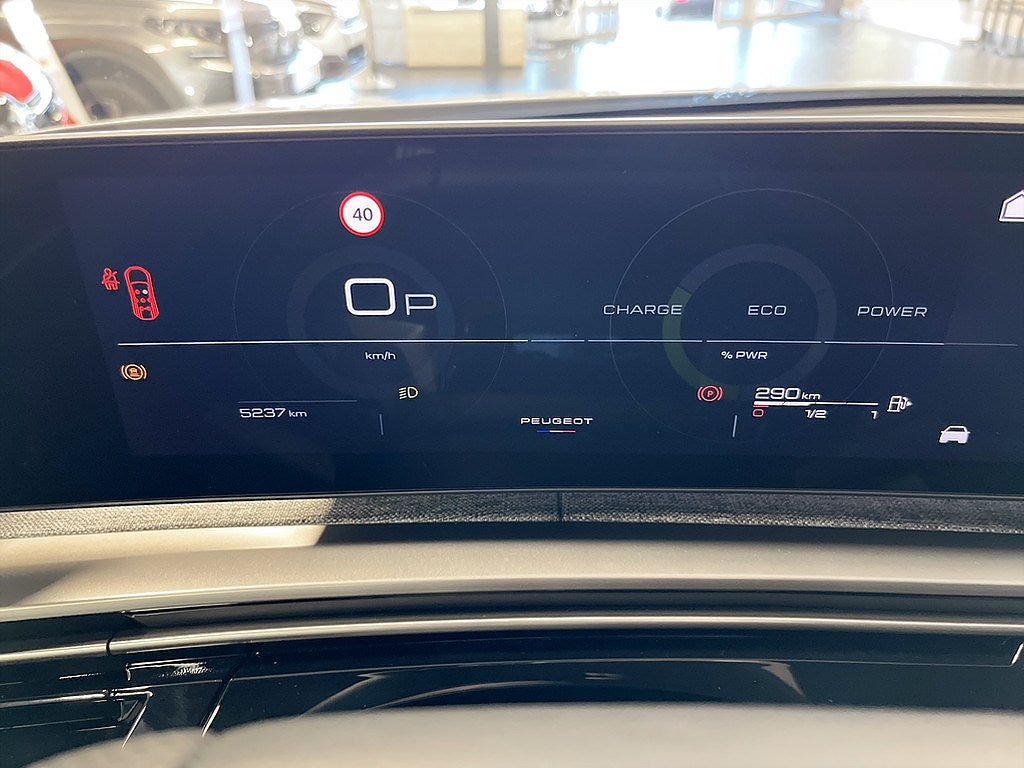 Bild på Peugeot 5008 GT Hybrid 145hk Aut - NYA VINTERHJUL INGÅR!