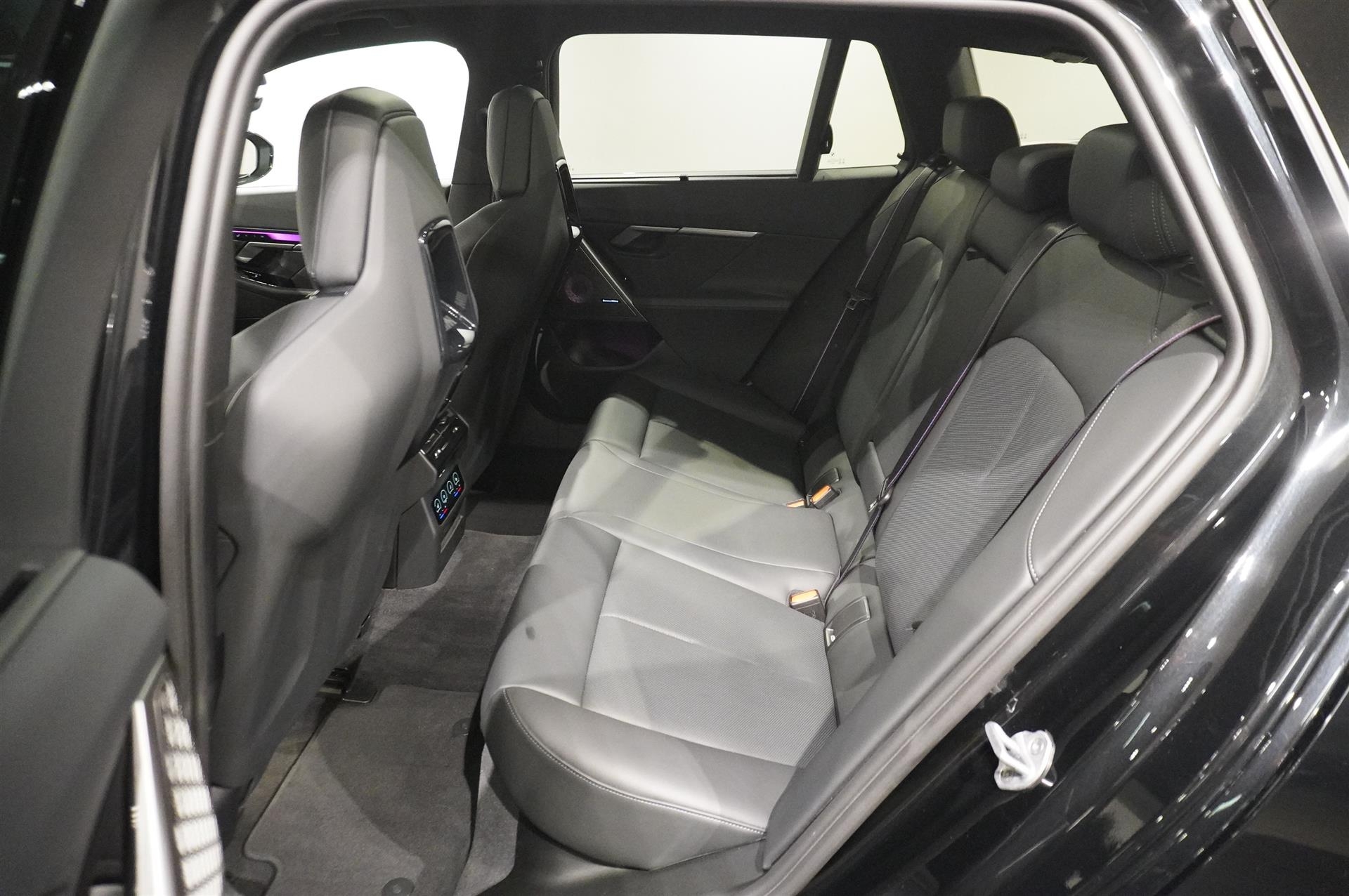 BMW 550 2026, bild 5/57