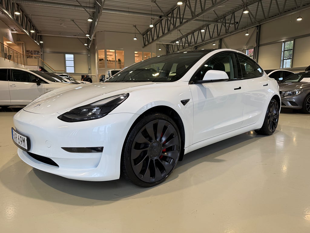 Tesla Model 3 Performance 